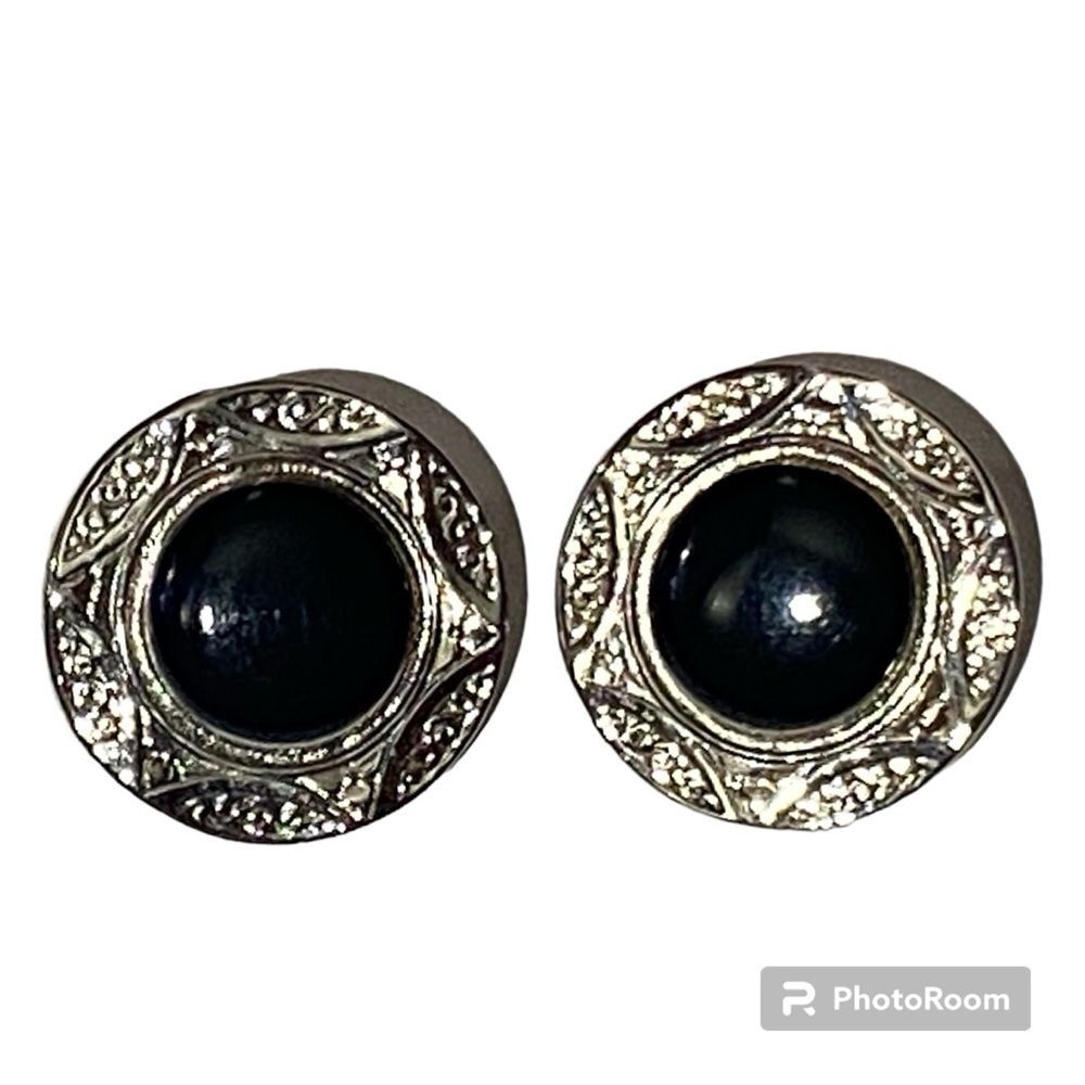 Vintage Black Onyx Oval Cabochon Silver Embossed Detail Earrings